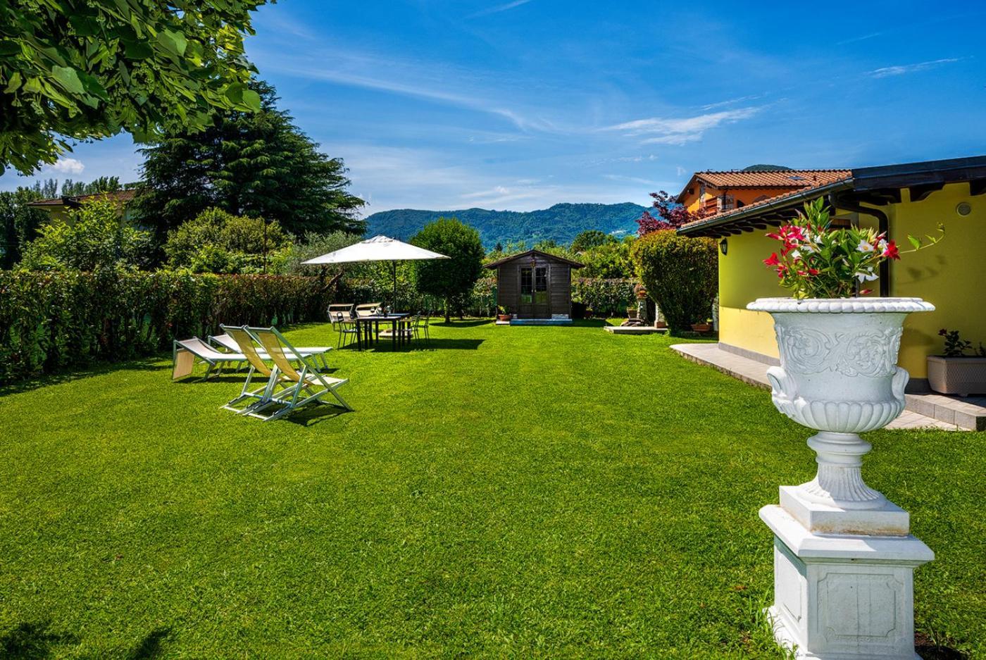 B&B Il Giardino Dei Poeti And Apartaments 루카 외부 사진